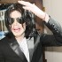 Michael Jackson vira muçulmano e muda seu nome para Mikaell