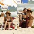Fotos de Daniella Cicarelli fazendo topless na praia de Ipanema