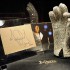 Luva de Cristal de Michael Jackson é leiloada por US$ 190 mil