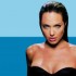 Angelina Jolie posará nua