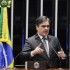 Senador do PSDB entra com representação criminal contra Dilma