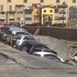 Cratera de 200 metros ‘engole’ carros no centro de cidade na Itália