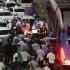 Após liberação do Uber, taxistas bloqueiam avenida e provocam caos em São Paulo