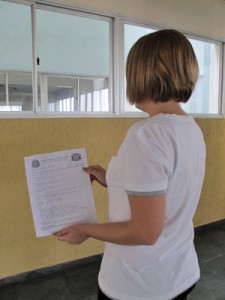 mulher-e-atacada-na-estacao-do-metro-em-sp