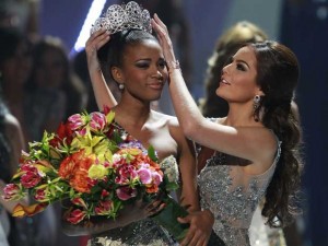 miss-angola-leila-lopes