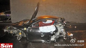 ferrari-destruida-acidente-china