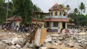 Incêndio em templo na Índia mata mais de cem 