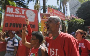 Brasil tem comemorações e protestos a favor e contra políticos no 1º de Maio