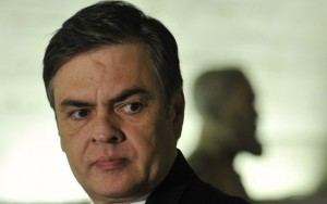 Líder do PSDB no Senado critica ação da PF que prendeu Paulo Bernardo
