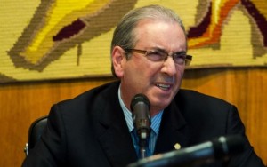 Cunha promove churrasco de confraternização na residência oficial da Câmara