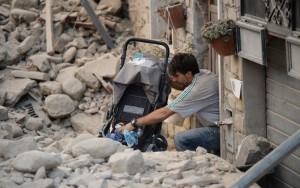 Chega a 284 o número de mortos após terremoto na Itália, dizem autoridades