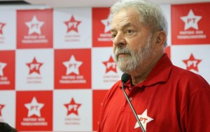 PT abraça proposta de Dilma e reedita campanha Diretas Já