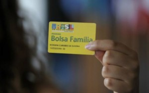 Governo suspende 1,1 milhão de benefícios do Bolsa Família por irregularidades