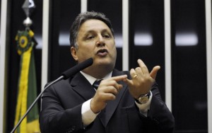 TSE cancela prisão de Garotinho, proibindo ida a Campos e acesso a testemunhas 