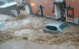 Após onda de terremotos, Itália sofre com tempestade que já causou uma morte 