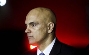 Ministro da Justiça oferece Força Nacional para operação na Cidade de Deus 