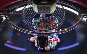Legalização dos jogos de azar renderia quase R$ 30 bilhões aos cofres públicos 