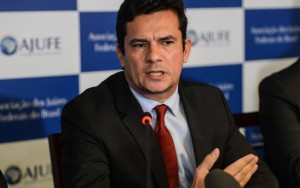 Câmara aprovou "emendas da meia-noite", diz Moro sobre projeto anticorrupção