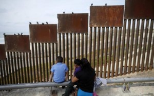 Após três tentativas frustradas de entrar nos EUA, mexicano se mata em fronteira