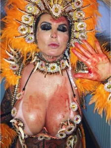 Sabrina Boing Boing aparece ensanguentada após desfile do Tatuapé