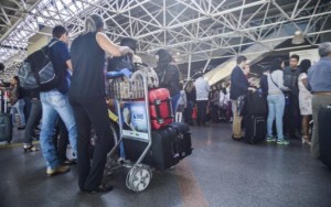Justiça bloqueia a cobrança pelo despacho de bagagens anunciada pela Anac