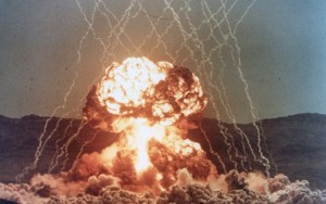 EUA usam maior bomba não-nuclear da história contra o Afeganistão