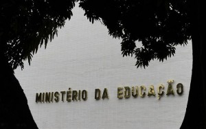 Ministério da Educação descredencia 32 instituições de educação superior