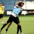 Jogadores do Corinthians brigam durante treino