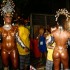Fotos de Dani Sperle só de tapa-sexo no Carnaval