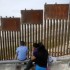 Após três tentativas frustradas de entrar nos EUA, mexicano se mata em fronteira